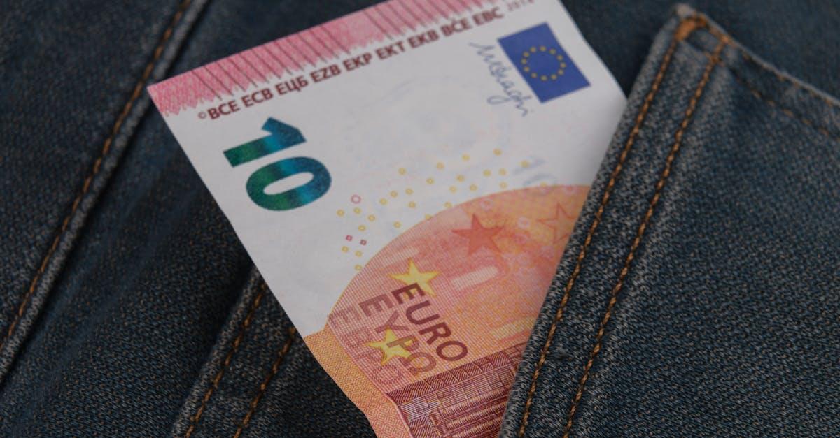 Mądre kieszonkowe: od kiedy zacząć i jaką kwotę wybrać, by wspierać rozwój dziecka