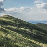 Zakochaj się w Bieszczadach z wysokości: przewodnik po widokowych perełkach regionu